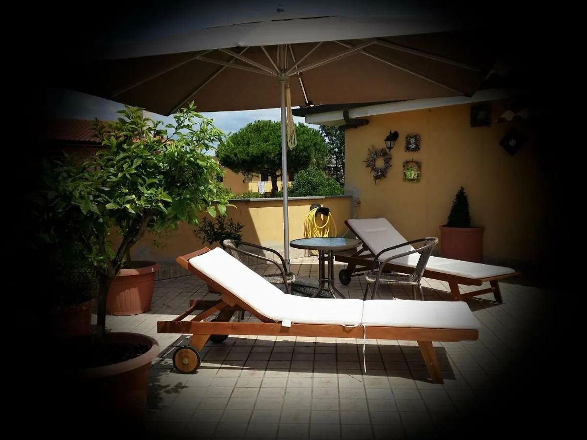 Fiumicino Apt, Apartment & Sea 0*,